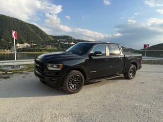 2022 Ram 1500 Crew Cab eTorque V, чёрный, 8500000 рублей, вид 3