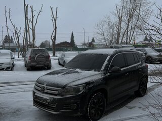 2012 Volkswagen Tiguan I Рестайлинг, чёрный, 1450000 рублей, вид 1