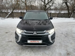 2017 Mitsubishi Outlander PHEV III Рестайлинг 2, чёрный, 2600000 рублей, вид 4
