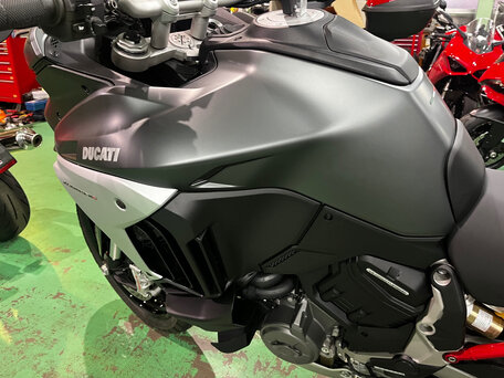 2023 Ducati Multistrada V4, чёрный, 2200000 рублей, вид 3