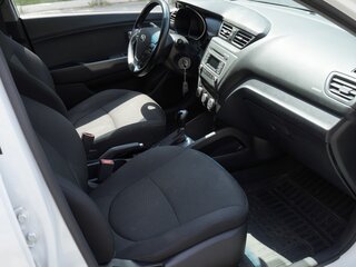 2015 Kia Rio III Рестайлинг, белый, 1100000 рублей, вид 5
