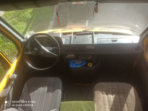 1994 Mercedes-Benz T1, жёлтый, 1850000 рублей - вид 5
