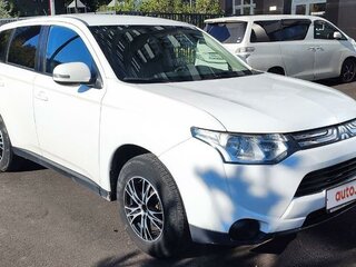2013 Mitsubishi Outlander III, белый, 1250000 рублей, вид 1