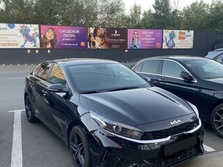 2022 Kia Cerato IV Рестайлинг, чёрный, 2270000 рублей, вид 1