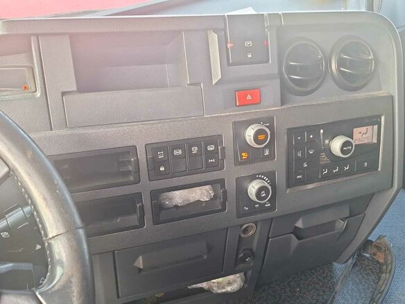 1998 Renault Premium, красный, 2800000 рублей - вид 6