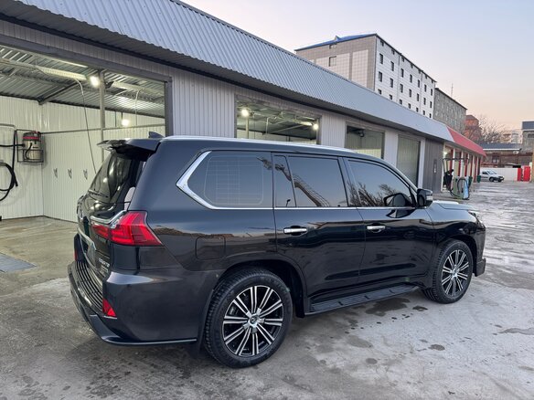 2018 Lexus LX 570 III Рестайлинг 2, чёрный, 11000000 рублей - вид 6
