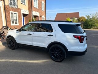 2016 Ford Explorer V Рестайлинг, белый, 2700000 рублей, вид 4