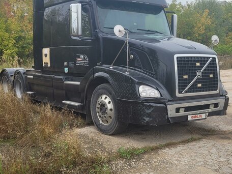 2009 Volvo VNL, чёрный, 4000000 рублей, вид 2