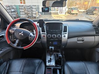 2013 Mitsubishi Pajero Sport II Рестайлинг, серый, 1650000 рублей, вид 5