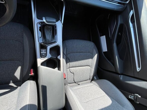 2023 Geely Emgrand II, синий, 1920000 рублей - вид 15