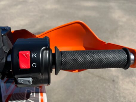 2013 KTM 690 Duke, оранжевый, 550000 рублей, вид 3