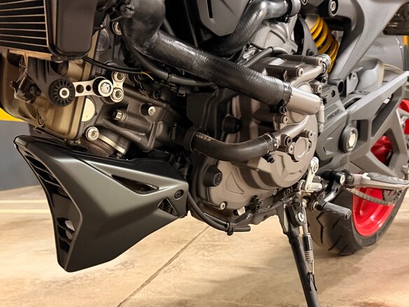 2021 Ducati Monster 937, серый, 1285000 рублей - вид 20