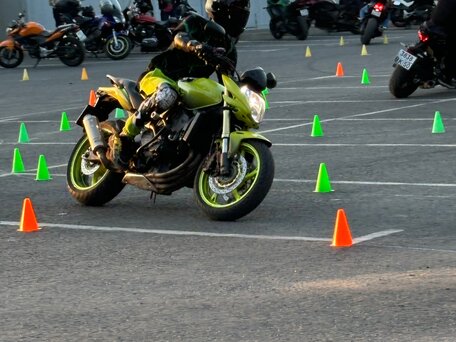 2009 Honda CB 600F Hornet, жёлтый, 540000 рублей, вид 3