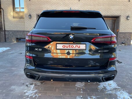 2019 BMW X5 50i IV (G05/G18), чёрный, 6900000 рублей, вид 4