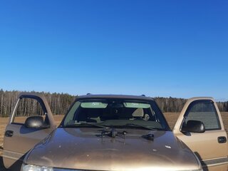 2004 Chevrolet Tahoe II, золотистый, 750000 рублей, вид 4