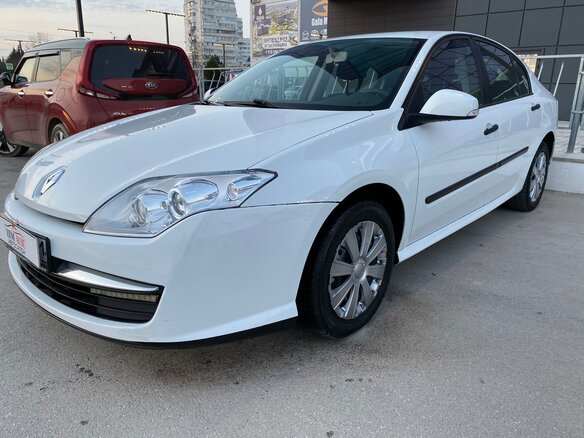 2008 Renault Laguna III, белый - вид 17
