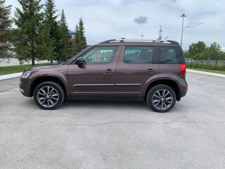 2017 Skoda Yeti I Рестайлинг, коричневый, 1405000 рублей, вид 4
