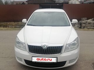 2010 Skoda Octavia Czech market II (A5) Рестайлинг, белый, 650000 рублей, вид 2
