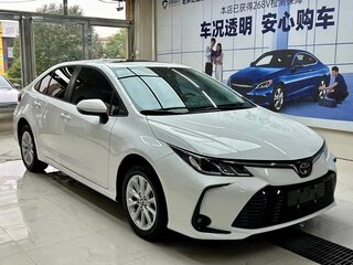 2022 Toyota Corolla XII (E210), белый, 1320000 рублей, вид 3