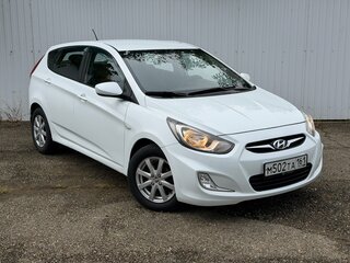 2013 Hyundai Solaris I, белый, 799999 рублей, вид 1
