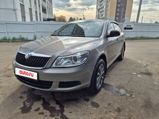 2011 Skoda Octavia II (A5) Рестайлинг, серый, 800000 рублей, вид 3