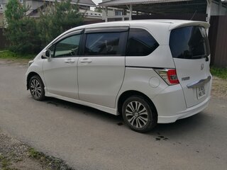 2014 Honda Freed I Рестайлинг 2, белый, 1200000 рублей, вид 3