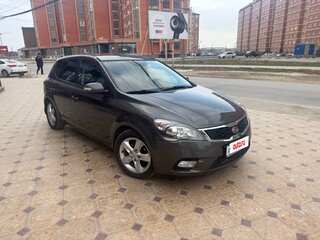 2011 Kia Ceed I Рестайлинг, серебристый, 1100000 рублей, вид 2