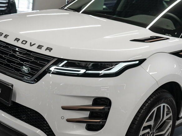 2025 Land Rover Range Rover Evoque II Рестайлинг, белый - вид 31