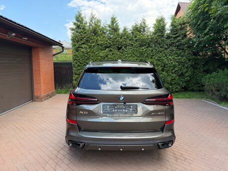 2026 BMW X5 40d IV (G05/G18) Рестайлинг, серый, 15500000 рублей, вид 4