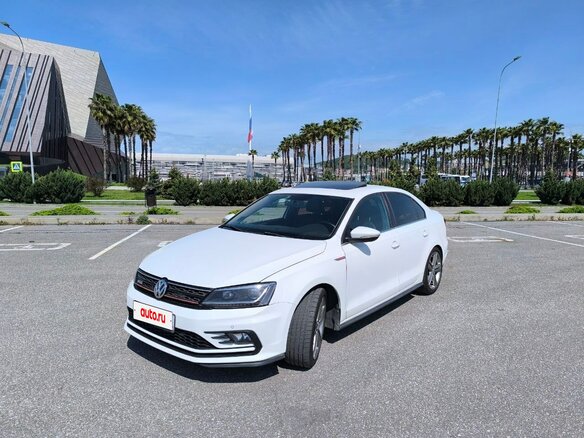 2017 Volkswagen Jetta GLI VI Рестайлинг, белый, 1750000 рублей - вид 5