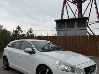 2012 Volvo V60 I, белый, 1079000 рублей, вид 1