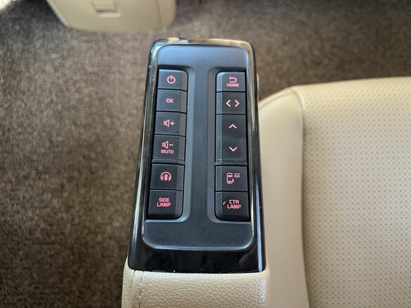 2019 Kia Carnival III, чёрный, 3100000 рублей - вид 16