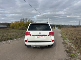 2010 Toyota Land Cruiser 200 Series, белый, 3400000 рублей, вид 3