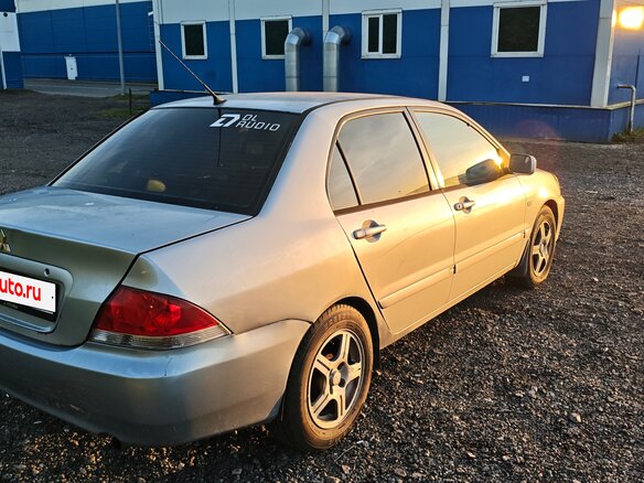 2005 Mitsubishi Lancer IX Рестайлинг, серебристый, 210000 рублей - вид 2
