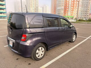 2015 Honda Freed I Рестайлинг 2, серый, 1200000 рублей, вид 3