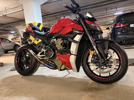 2022 Ducati Streetfighter V4, красный, 1200000 рублей, вид 4