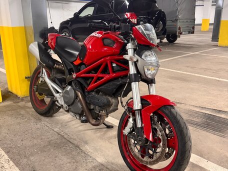 2013 Ducati Monster 696, красный, 415000 рублей, вид 2