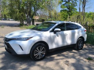 2022 Toyota Venza II, белый, 3800000 рублей, вид 1
