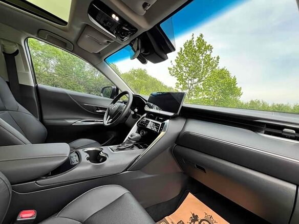 2022 Toyota Venza II, чёрный, 4102000 рублей - вид 9