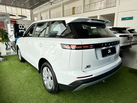 2026 Jaecoo J6, белый, 2330000 рублей - вид 4