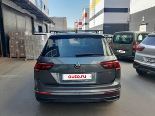 2021 Volkswagen Tiguan II Рестайлинг, серый, 2800000 рублей, вид 4