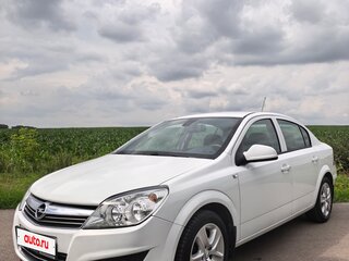 2013 Opel Astra H Рестайлинг, белый, 750000 рублей, вид 1