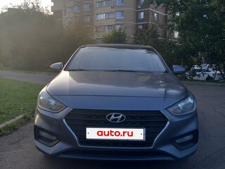 2017 Hyundai Solaris II, серый, 725000 рублей, вид 3