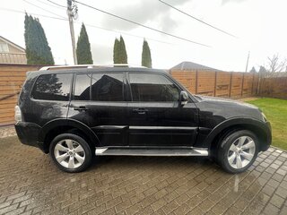 2008 Mitsubishi Pajero IV, чёрный, 1850000 рублей, вид 2