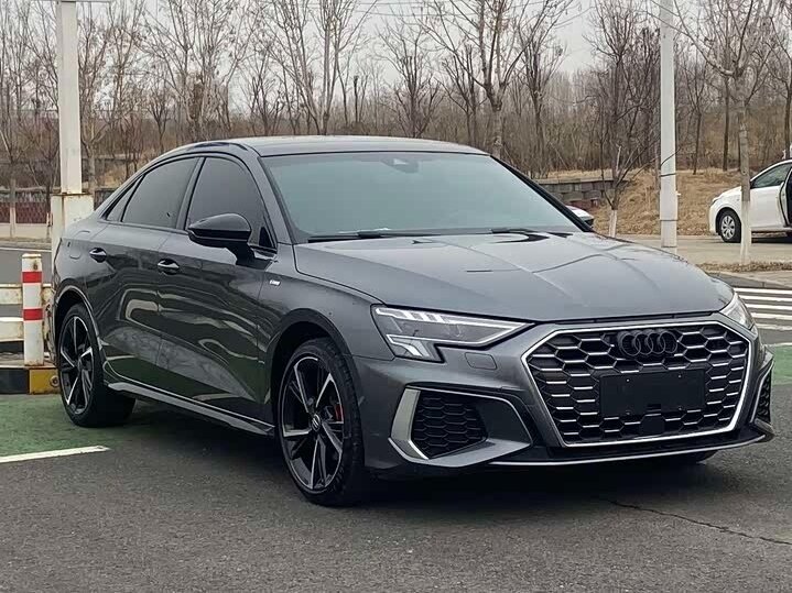 Открыть фотографии: Audi A3 IV (8Y)