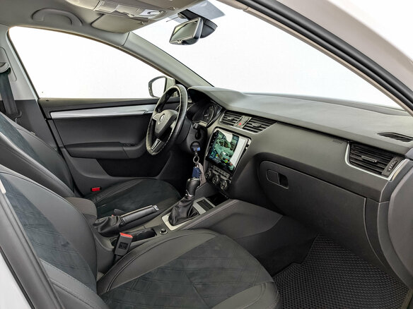 2016 Skoda Octavia III (A7), белый - вид 10