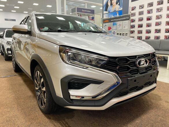 2026 Lada (ВАЗ) Vesta SW Cross I Рестайлинг (NG), серебристый - вид 2
