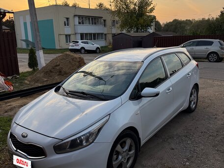 2013 Kia Ceed II, белый, 465000 рублей, вид 2