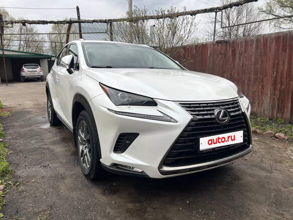 2018 Lexus NX 200 I Рестайлинг, белый, 3390000 рублей
