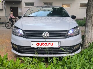 2018 Volkswagen Polo V Рестайлинг, белый, 980000 рублей, вид 4